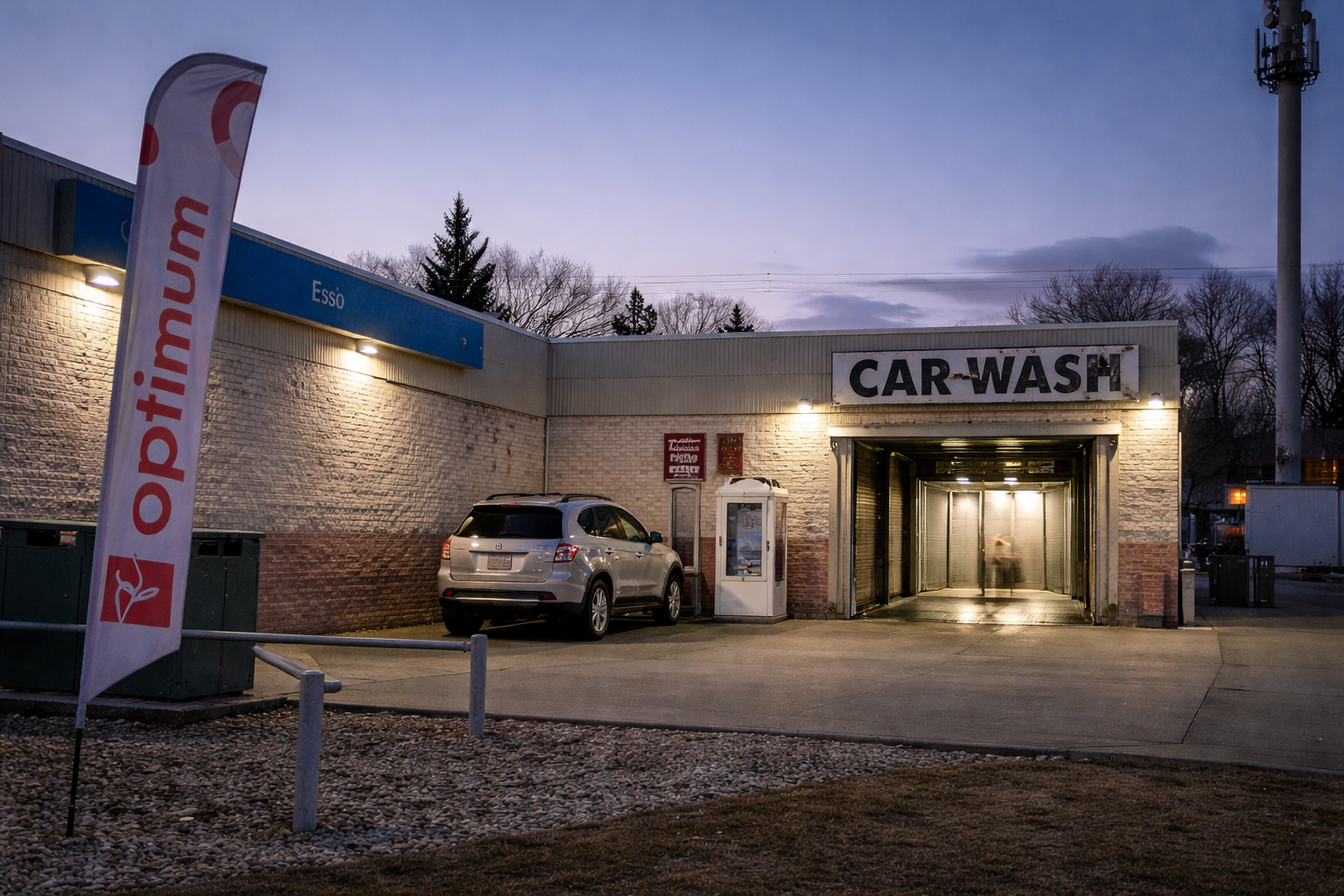 Touchless automated car wash operating in winter conditions